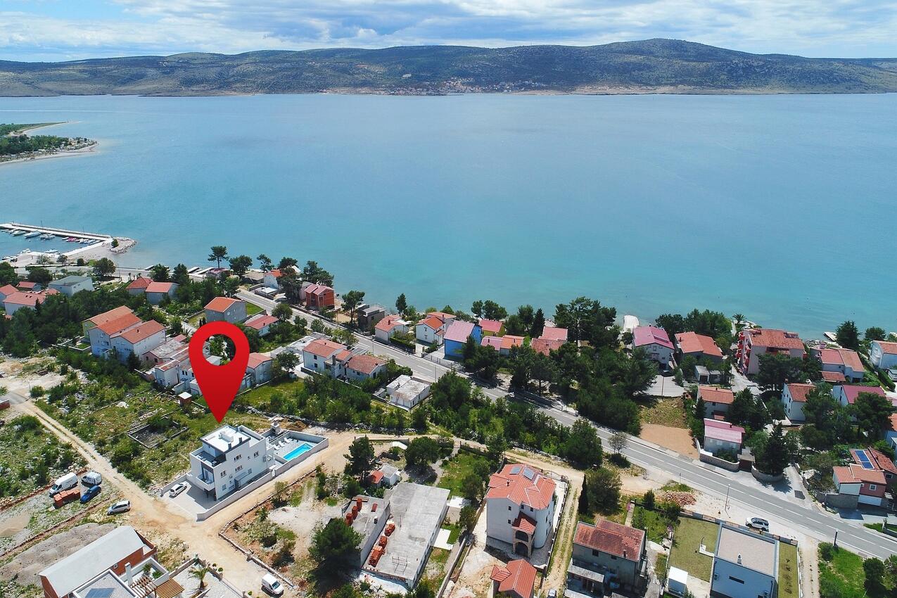 Apartmanok medencével Seline (Paklenica) - 25503