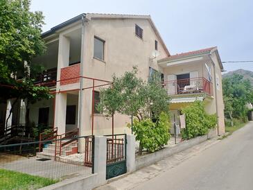 Apartamentos con parking Starigrad, Paklenica - 25510 Adriatic.hr