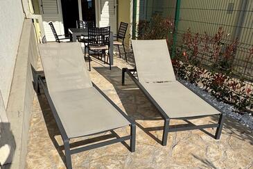 Apartmani s parkingom Nemira, Omiš - 25512