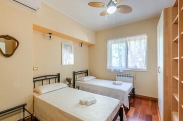 Ferienwohnungen mit Pool für Familien Grscica (Korcula) - 25519