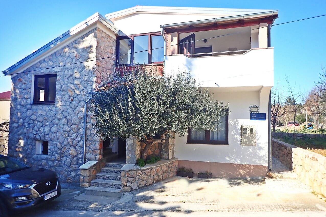 Апартаменти з паркуванням Старіград - Starigrad, Пакленіца - Paklenica - 25527