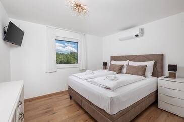 Lägenheter med parkering Vantacici, Krk - 25536