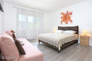 Apartments with parking space Slatine, Čiovo - 2566