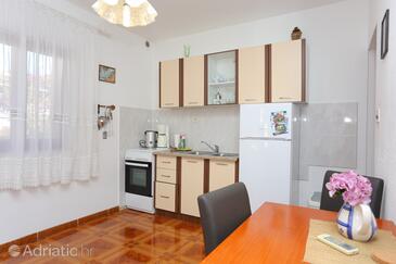 Apartments with parking space Slatine, Čiovo - 2566