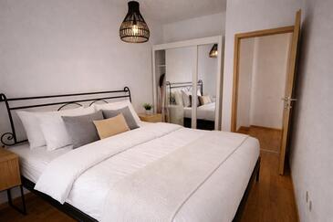 Apartments with parking space Seget Donji, Trogir - 25682