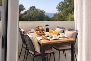 Apartmani s parkingom Seget Donji, Trogir - 25682 - Adriatic.hr