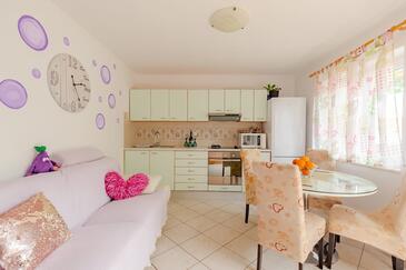 Leiligheter med parkering Okrug Gornji, Ciovo - 25683