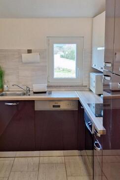 Apartments with parking space Kaštel, Central Istria - Središnja Istra - 25684