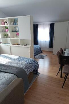 Apartments with parking space Kaštel, Central Istria - Središnja Istra - 25684