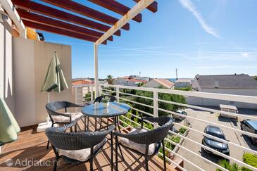 Apartamentos con parking Novalja, Pag - 25685