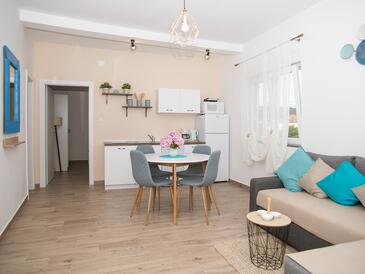 Apartments with parking space Supetarska Draga - Donja, Rab - 25686