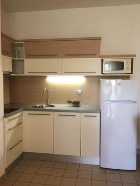 Apartments by the sea Lopar, Rab - 25689