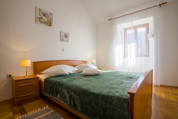 Vakantiehuis met parkeerplaats  Podaspilje, Omis - 25690