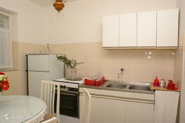 Apartmani s parkingom Slatine, Čiovo - 2570