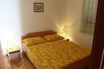 Apartmani uz more s bazenom Seget Vranjica (Trogir) - 2571