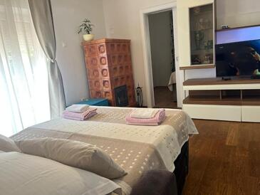 Appartamenti con parcheggio Zara - Zadar - 25719