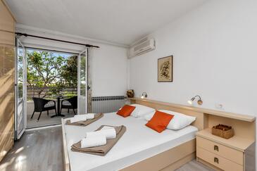 Ferienwohnungen und Zimmer am Meer Baska Voda, Makarska - 2578