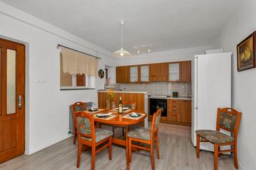 Ferienwohnungen und Zimmer am Meer Baska Voda, Makarska - 2578