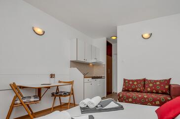 Apartmaji in sobe ob morju Baška Voda, Makarska - 2578