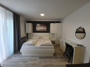 Apartmaji in sobe ob morju Baška Voda, Makarska - 2578