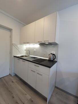 Apartmaji in sobe ob morju Baška Voda, Makarska - 2578