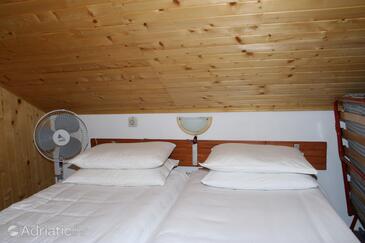 Apartments by the sea Podaca, Makarska - 2579