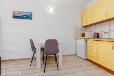Appartamenti con parcheggio Almissa - Omiš - 25816