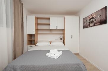 Apartamentos con parking Makarska - 25826
