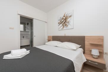 Apartamentos con parking Makarska - 25826