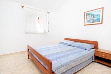 Two bedroom apartment Cove Jedra, Hvar (A-2583-e)