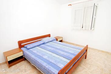 Appartamenti robinsoniani accanto al mare Baia Jedra, Lesina - Hvar - 2583