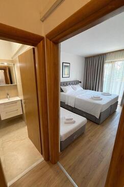 Apartamentos con piscina adecuados para familias con niños Businci, Ciovo - 25833