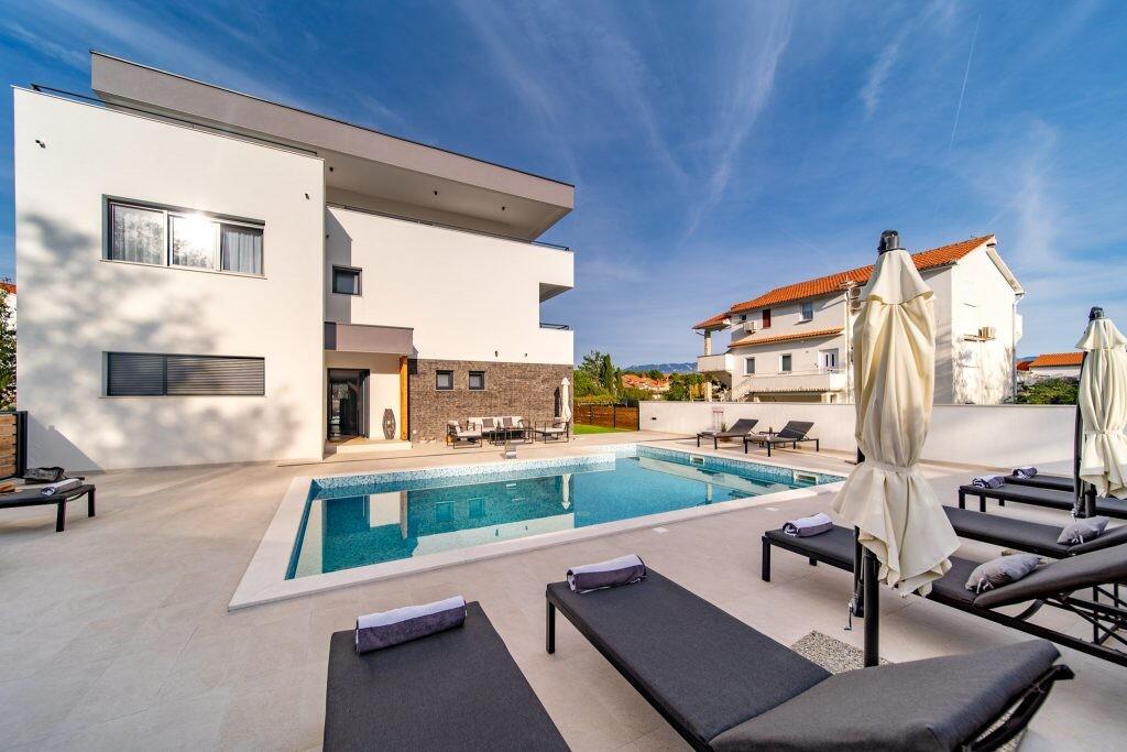 Ferienwohnungen mit Pool Lopar, Rab - 25837