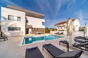 Ferienwohnungen mit Pool Lopar, Rab - 25837 Adriatic.hr