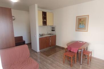 Appartamenti accanto al mare Torrette - Turanj, Biograd - 25849