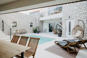 Two bedroom apartment Šibenik (A-25853-a(