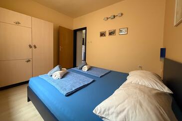 Apartamentos con parking Smokvica Krmpotska, Novi Vinodolski - 25855