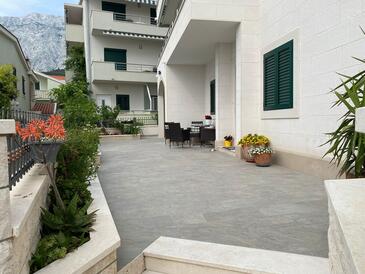 Apartments by the sea Promajna, Makarska - 2592