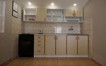 Lejlighedens parkeringsplads Pirovac, Sibenik - 25939