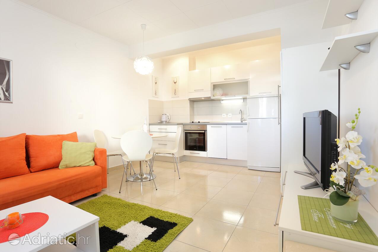 A-2594-a - Alloggi privati - Appartamenti accanto al mare Podgora, Macarsca - Makarska