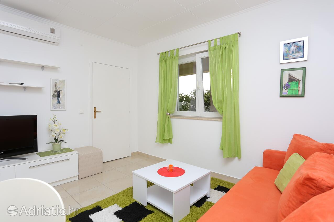 A-2594-a - Alloggi privati - Appartamenti accanto al mare Podgora, Macarsca - Makarska