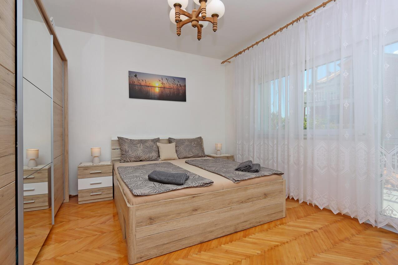 Dvosobni apartman Crikvenica (A-25943-a)