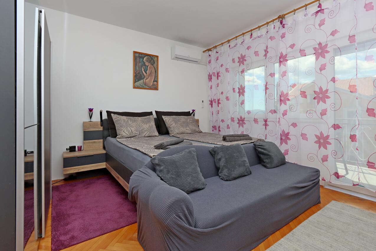 Trosobni apartman Crikvenica (A-25943-b)