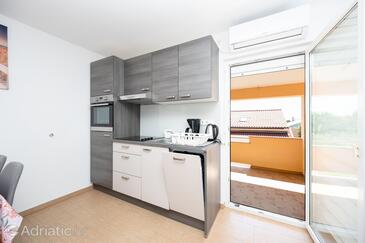 Apartmani s parkingom Vrsi, Zadar - 25947
