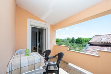 Apartament cu două camere Vrsi, Zadar (A-25947-b(