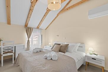 Апартаменти з паркуванням Новіград - Novigrad - 25957
