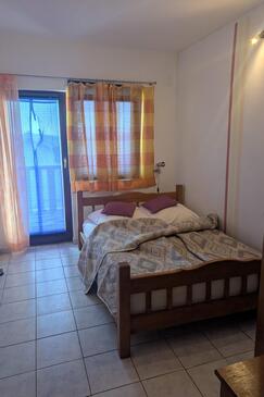 Апартаменты с бассейном Рогозница - Rogoznica - 25961