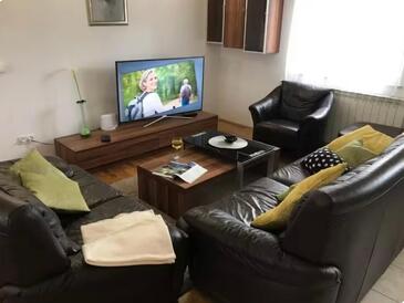 Apartmány a pokoje s parkovištěm  Novi Vinodolski - 25978