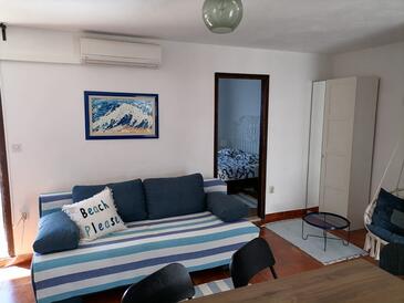Apartments with parking space Bol, Brač - 25983