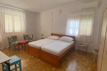 Holiday house with a parking space Peračko Blato, Neretva Delta - Ušće Neretve - 25985